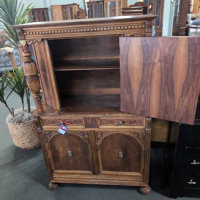 ANTIQUE BAR CABINET LSH