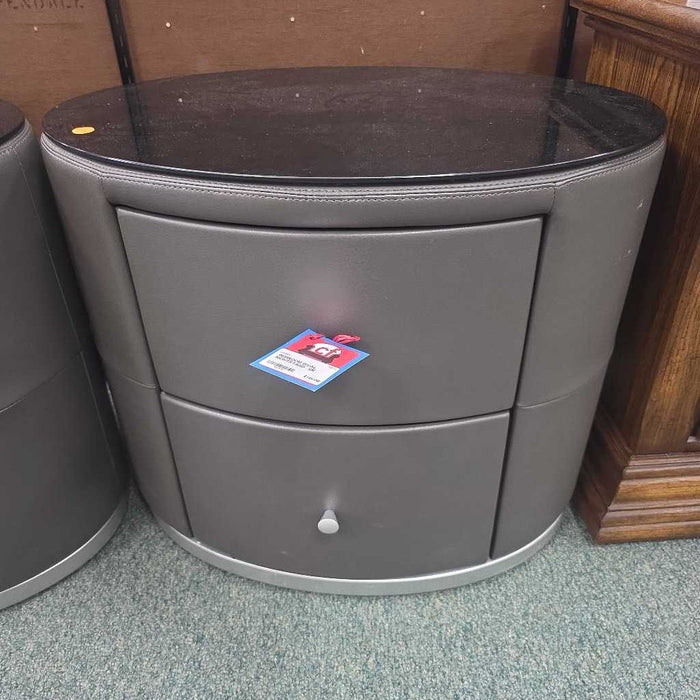 OVAL NIGHTSTAND SK