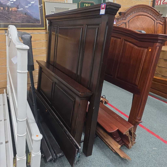QUEEN BED BST