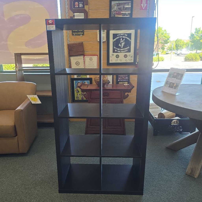 CUBBY BOOKSHELF BHC