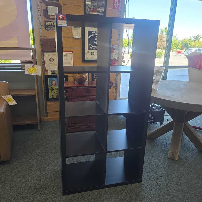 CUBBY BOOKSHELF BHC