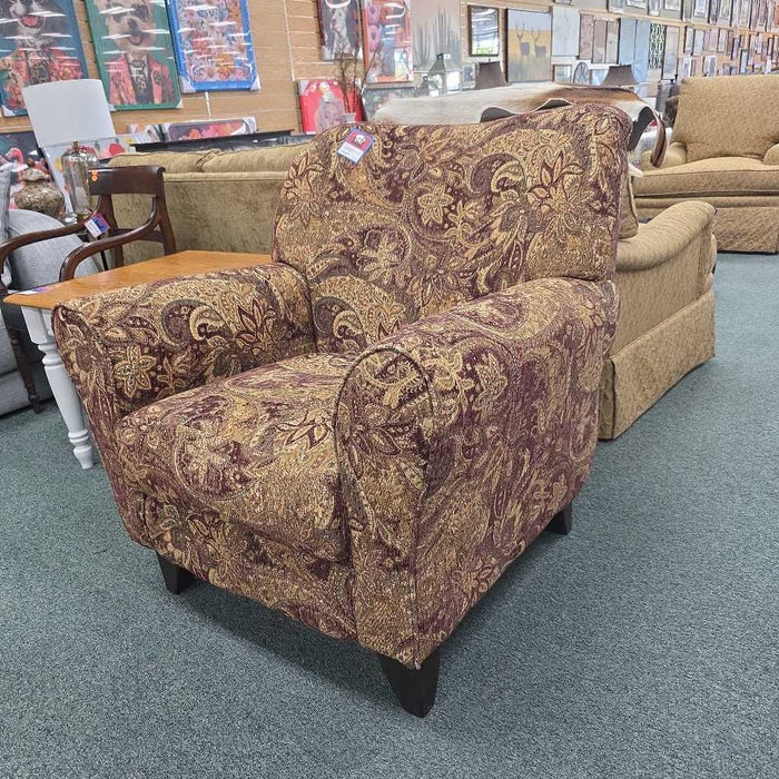 ACCENT CHAIR