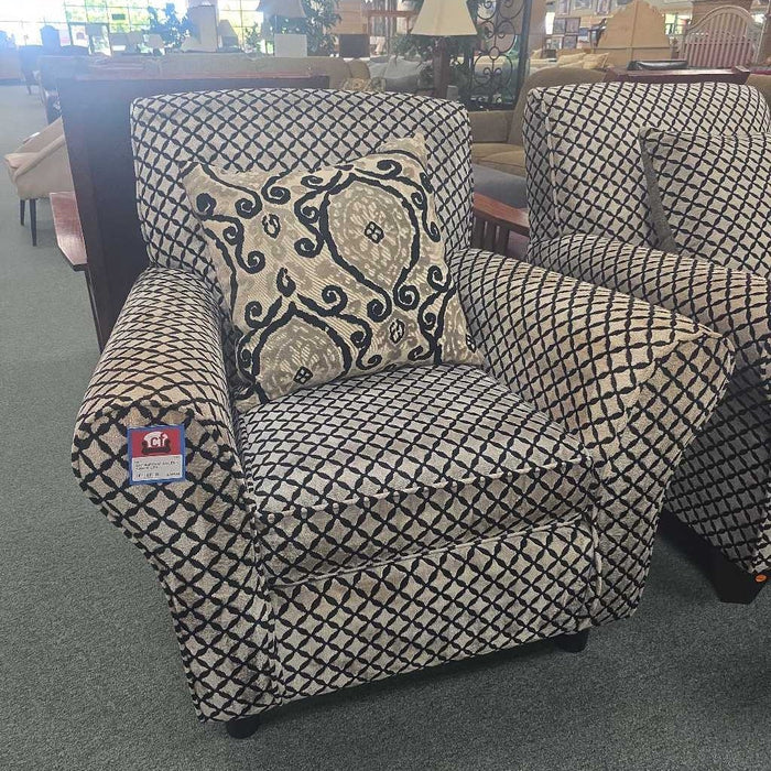 ACCENT CHAIR BTK