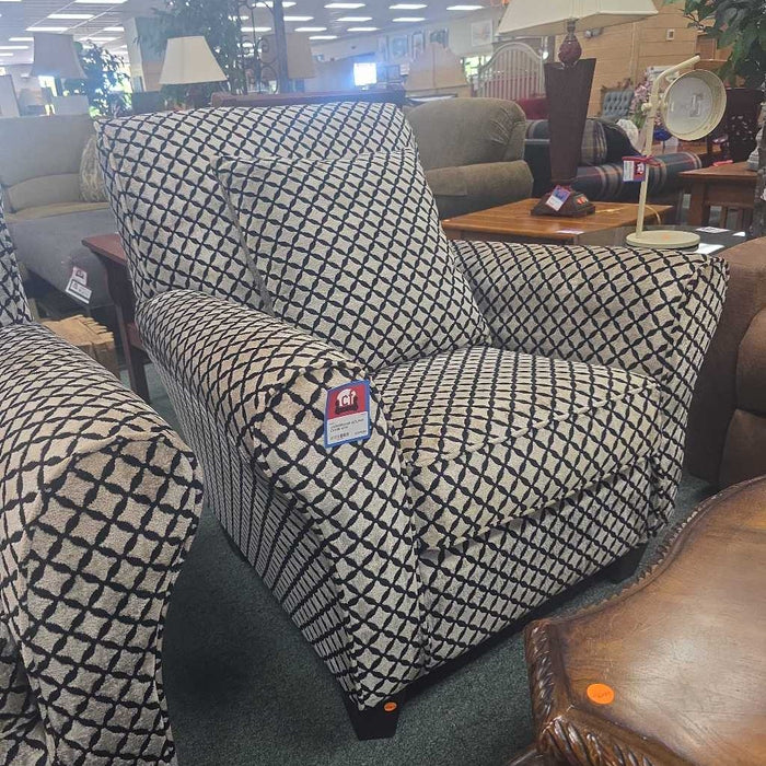 ACCENT CHAIR BTK