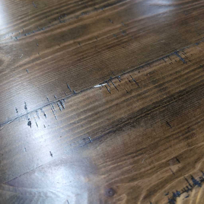 PUB TABLE BTK