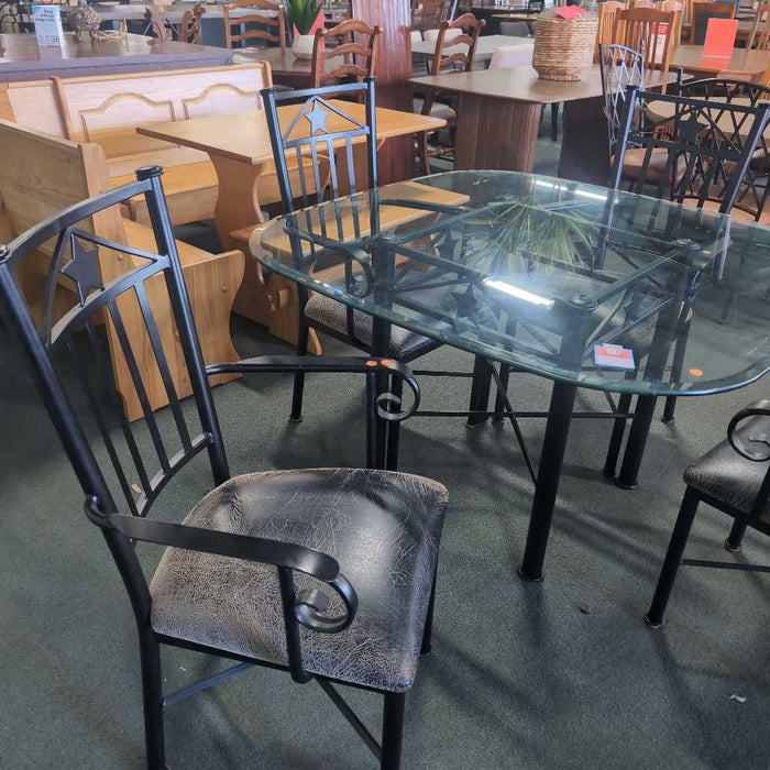 TABLE WITH 4 CHAIRS LTT