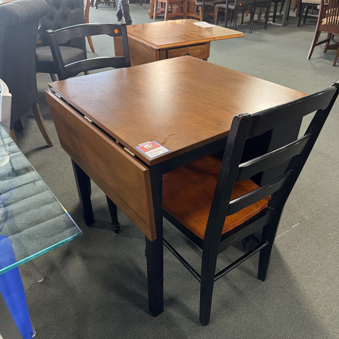 DROP LEAF TABLE 2 CHAIRS TB