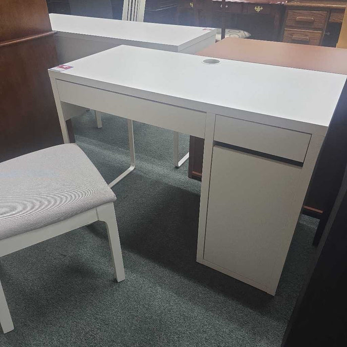 DESK WITH CHAIR SK