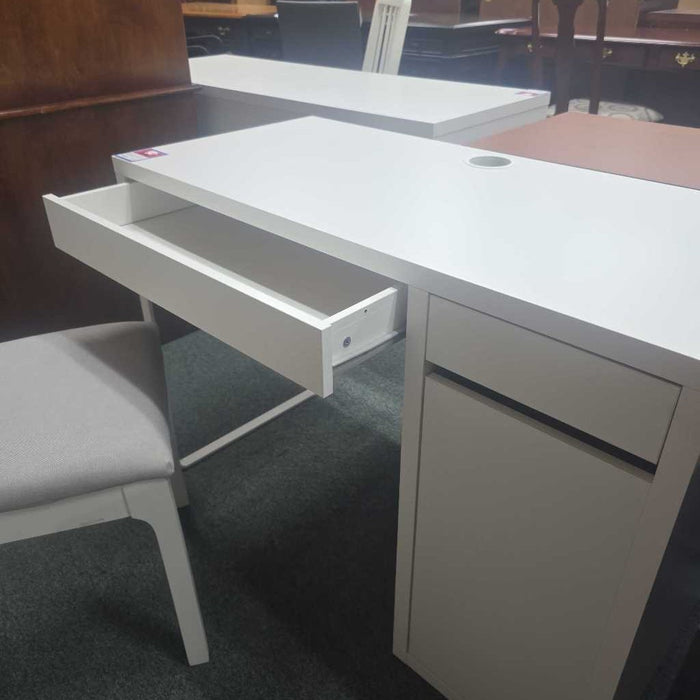 DESK WITH CHAIR SK
