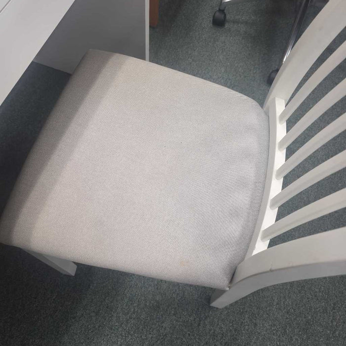 DESK WITH CHAIR MI