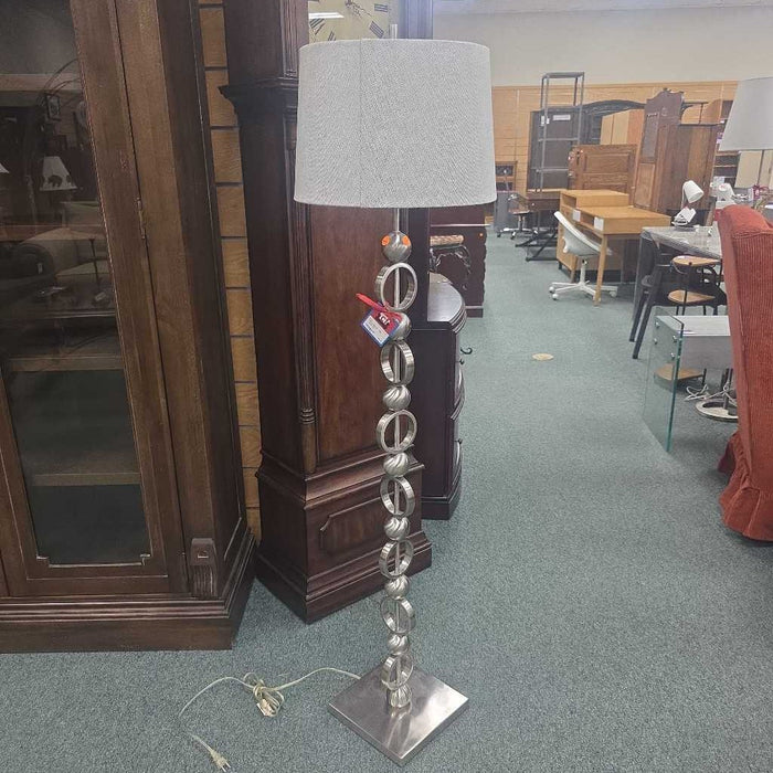 FLOOR LAMP AT