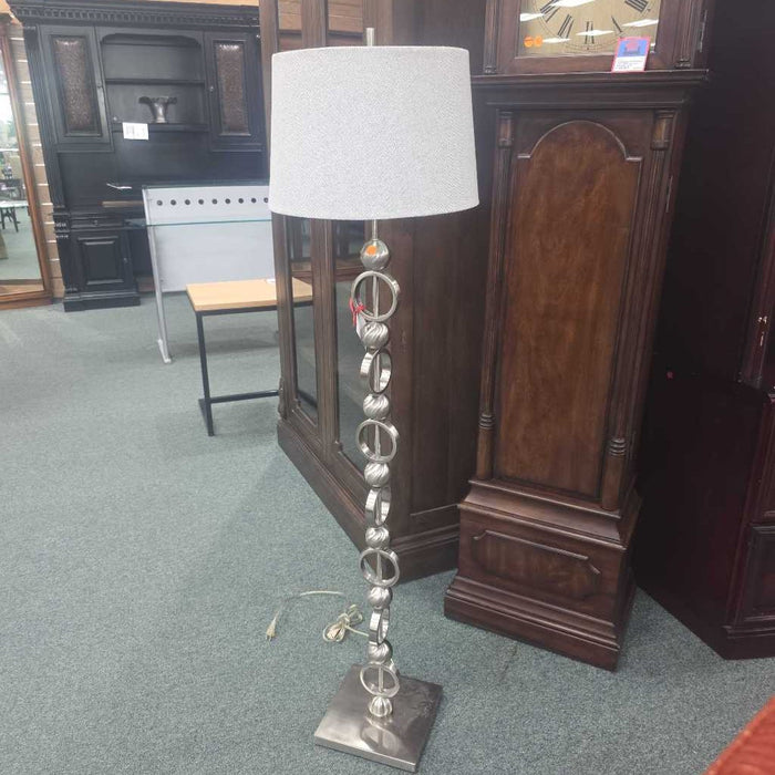FLOOR LAMP AT