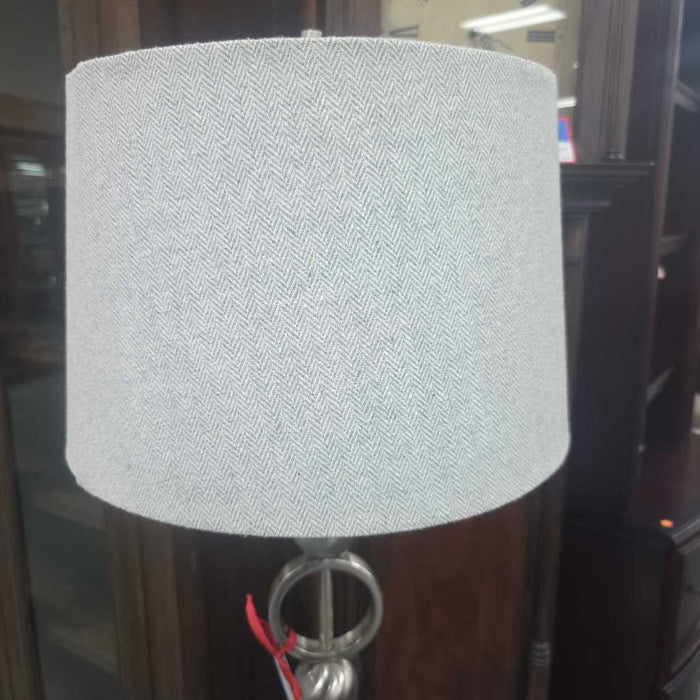 FLOOR LAMP AT