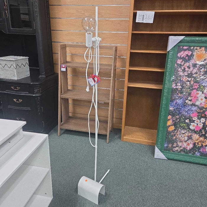 WHITE FLOOR LAMP LS
