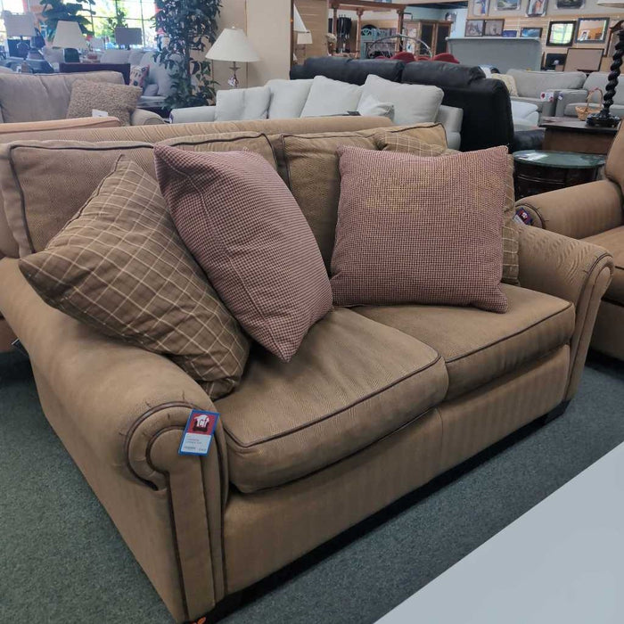 LOVESEAT BTK