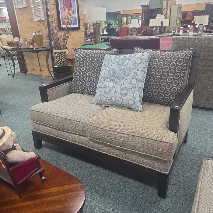 LOVESEAT LSH
