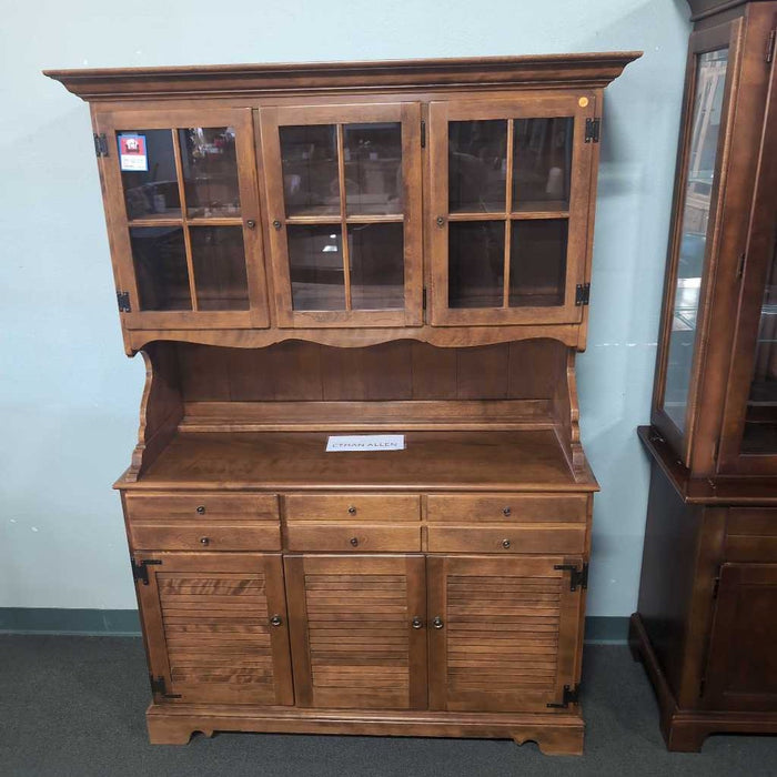 ETHAN ALLEN CHINA HUTCH LAC