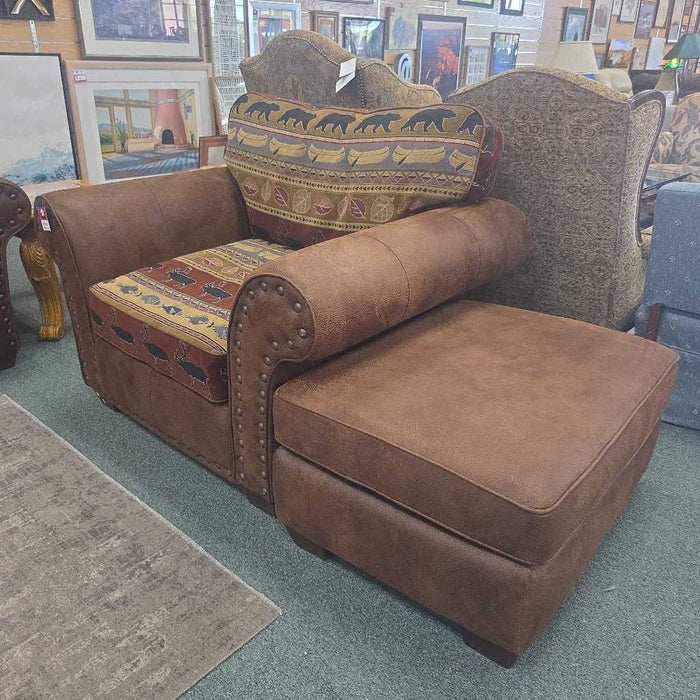 CHAIR WITH OTTOMAN BTK
