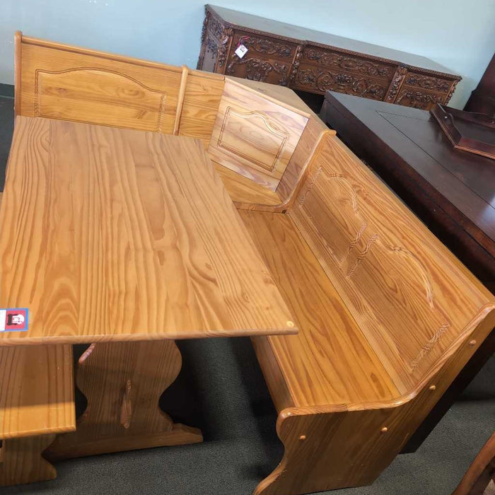 BREAKFAST NOOK LSH