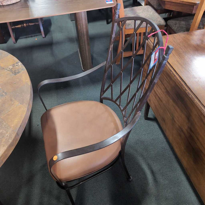 TABLE 4 CHAIRS ALK