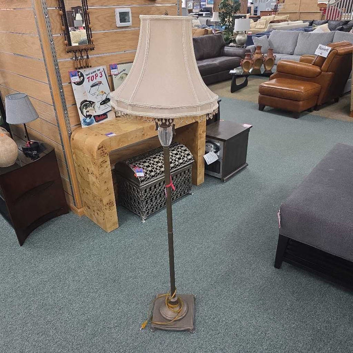 FLOOR LAMP KL