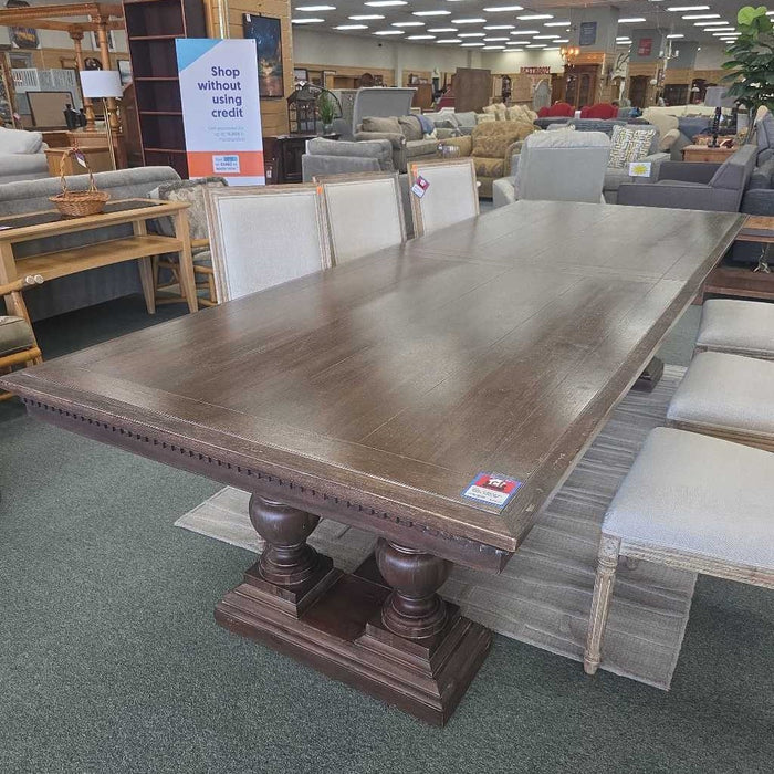 RH ST. JAMES TABLE MIH