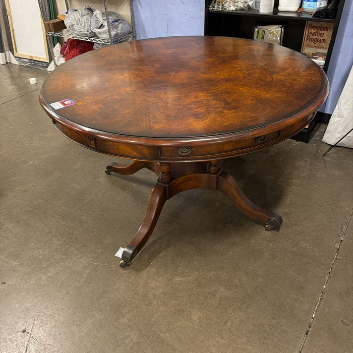 ROUND TABLE WITH 4 LEAVES ATH