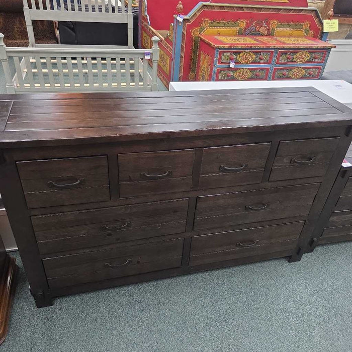 DRESSER BTK