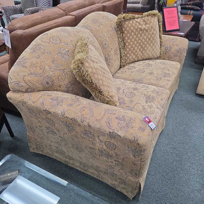 LOVESEAT BTK