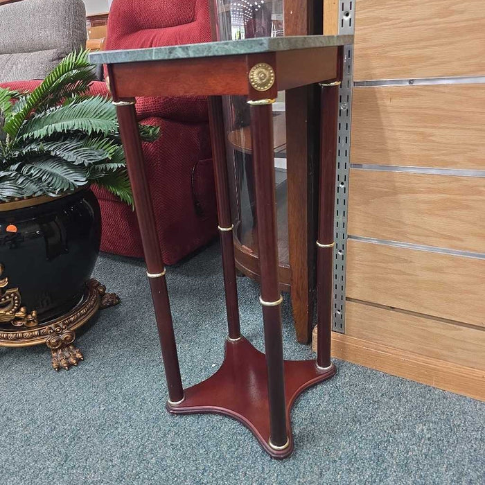 ACCENT TABLE AT