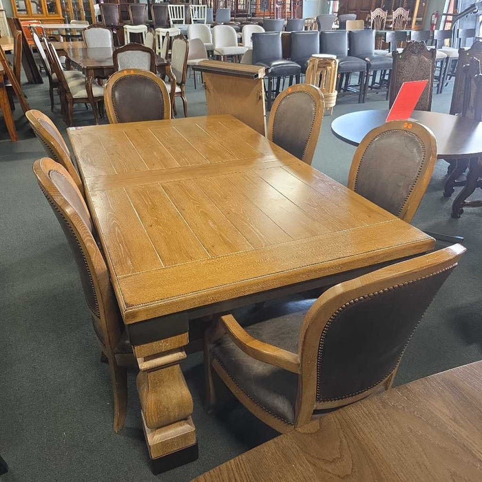 DREXEL HERITAGE TABLE WITH 6 CHAIRS AND 2 LEAVES SKH