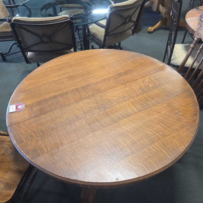 TABLE WITH 2 CHAIRS LLM