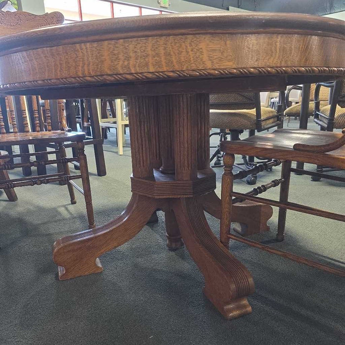 TABLE WITH 2 CHAIRS LLM