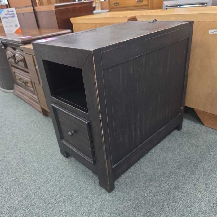 NIGHTSTAND LS