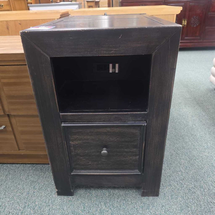 NIGHTSTAND LS