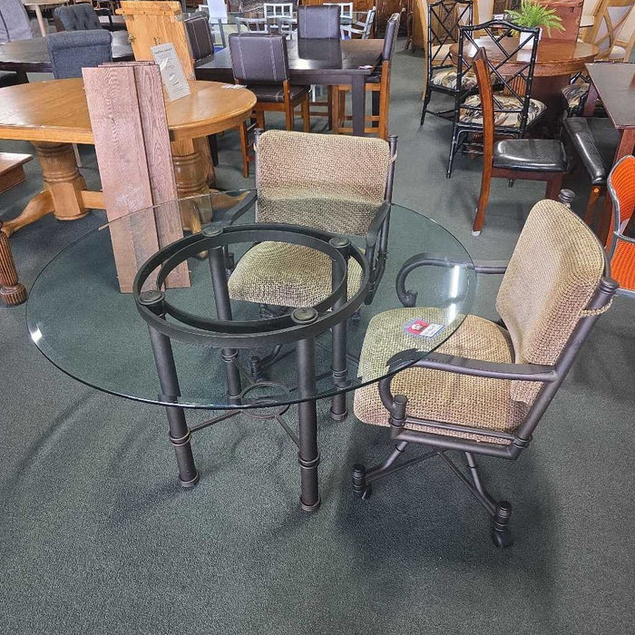 TABLE WITH 4 CHAIRS ALK