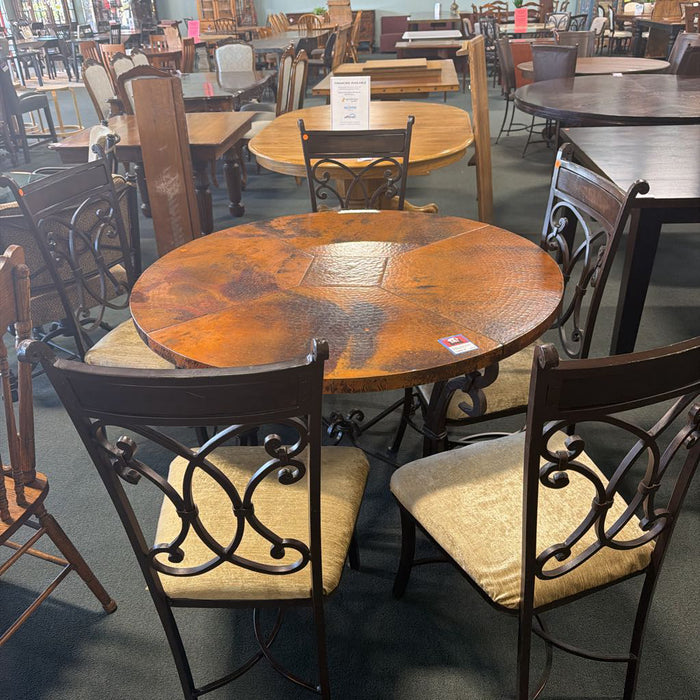 TABLE 5 CHAIRS KLH