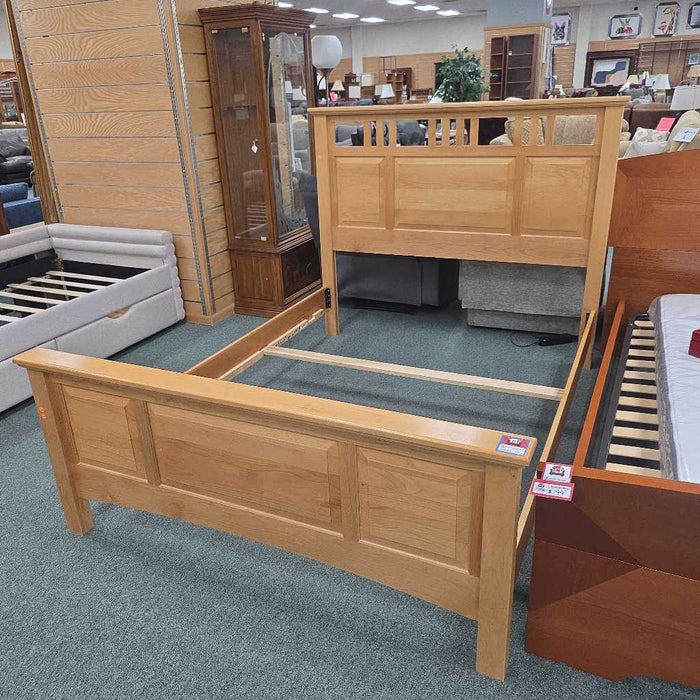 QUEEN BED BST