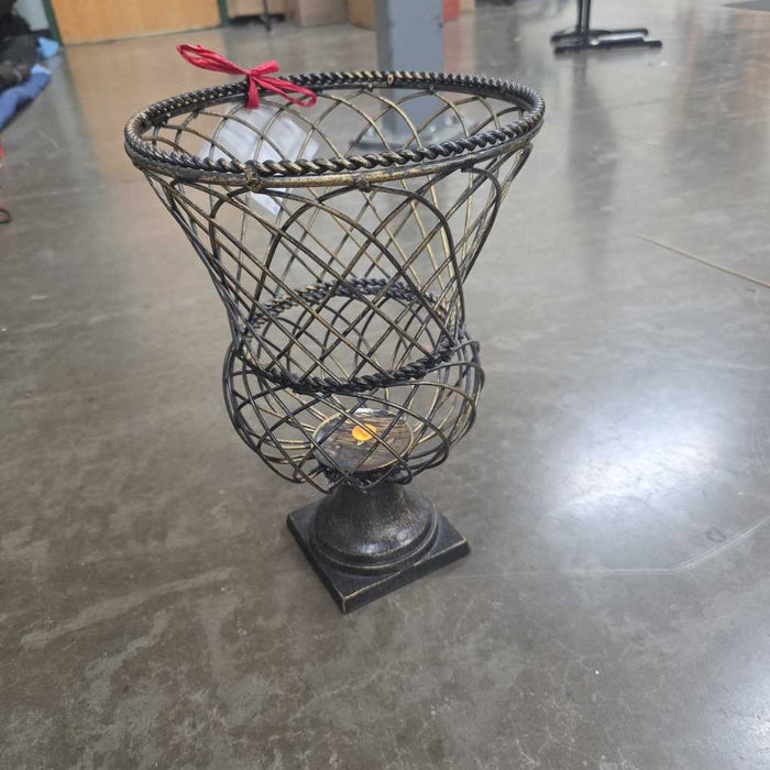 METAL CANDLE HOLDER BT