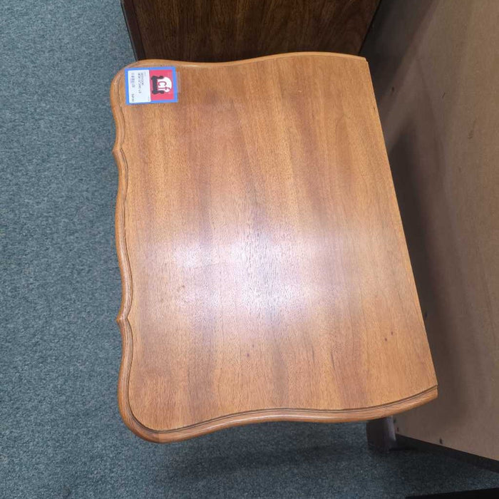 NIGHTSTAND LS