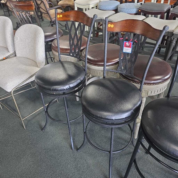 SET OF 2 STOOLS MI