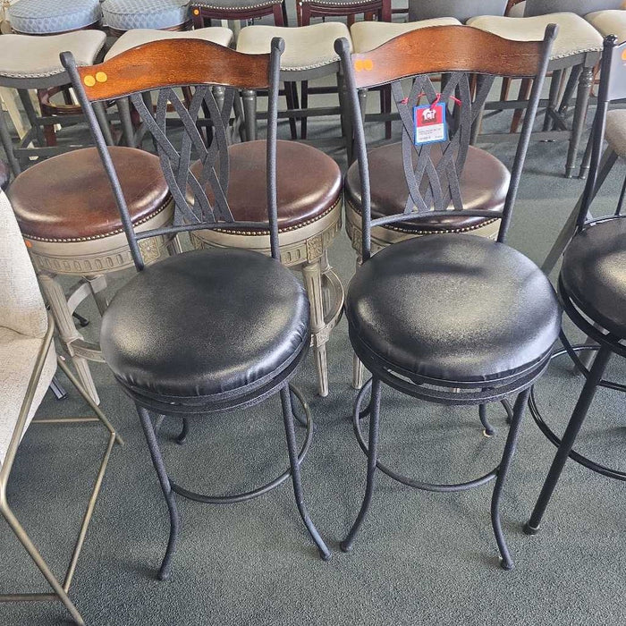 SET OF 2 STOOLS MI