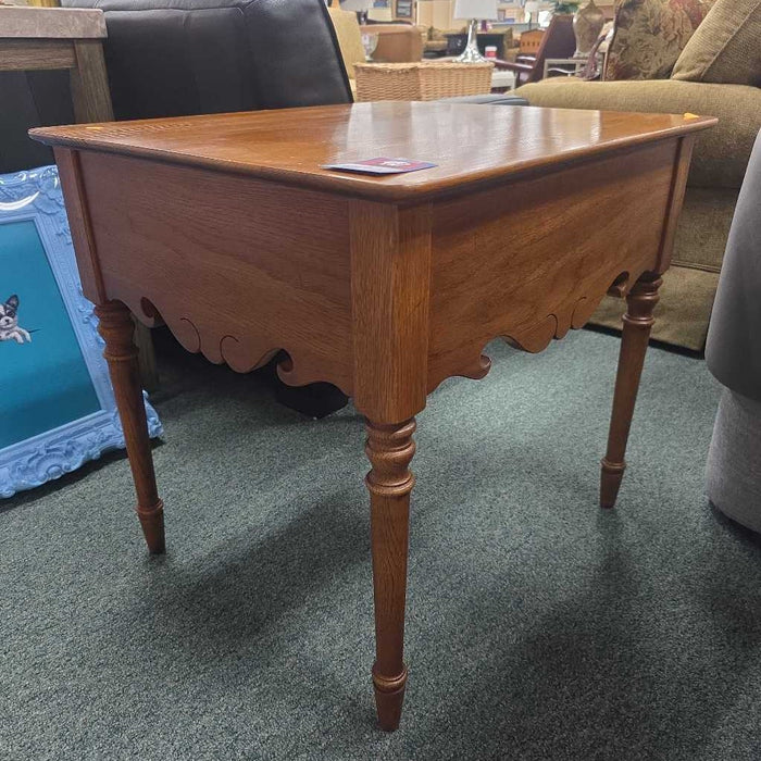 THOMASVILLE END TABLE KL