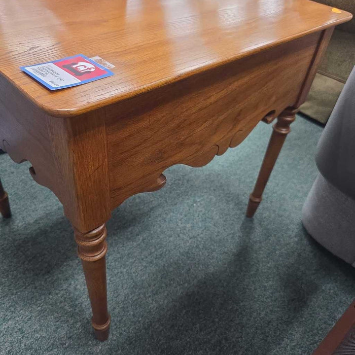 THOMASVILLE END TABLE KL