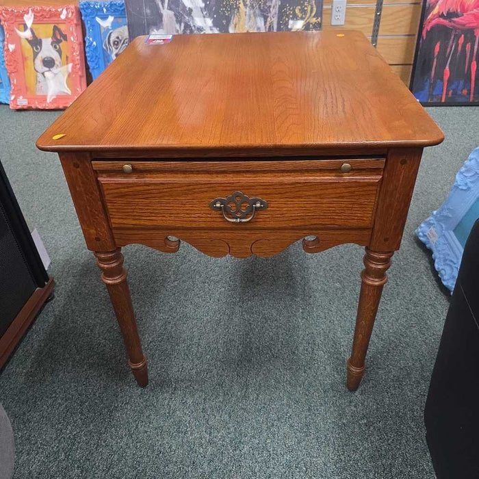 THOMASVILLE END TABLE KL