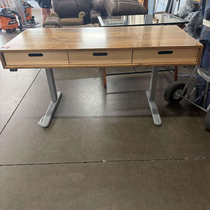 ADJSUTABLE DESK SKH