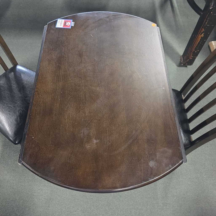 TABLE WITH 2 CHAIRS TB