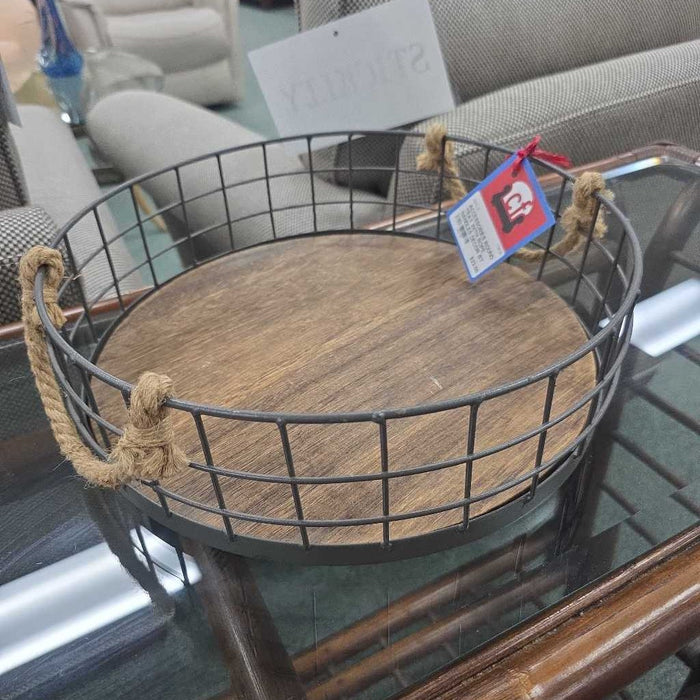 ROUND TRAY WITH ROPE HANDLES DECOR