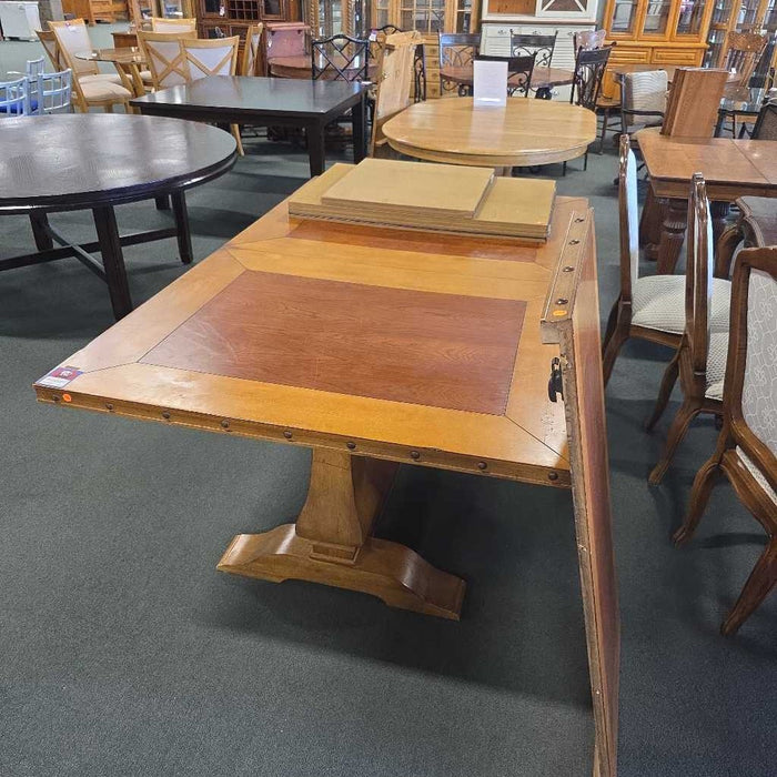 TABLE WITH 1 LEAF BTK