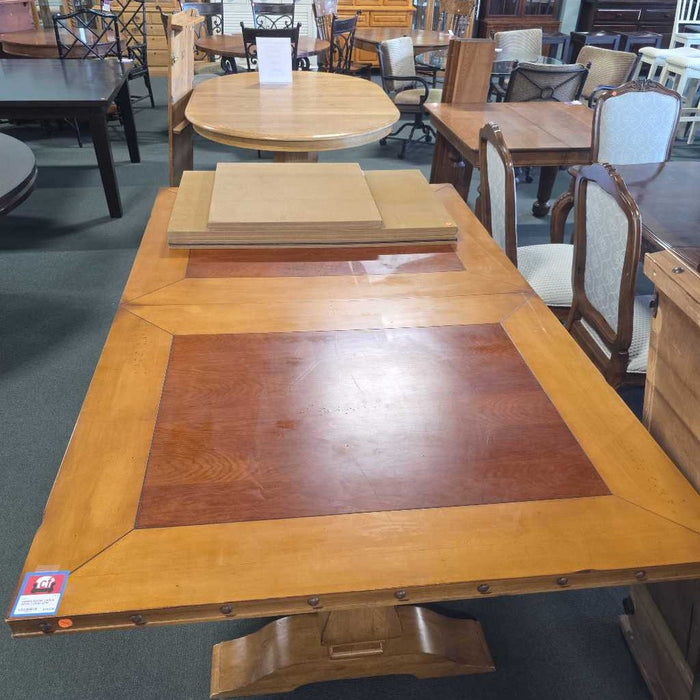 TABLE WITH 1 LEAF BTK